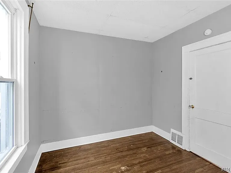 27 Como Ave #1 — Photo 7