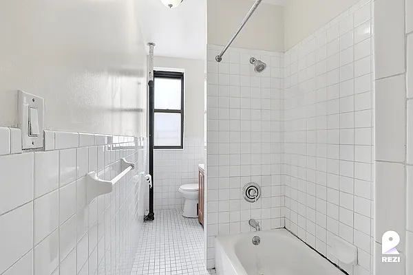 Rented by REZI | media 6