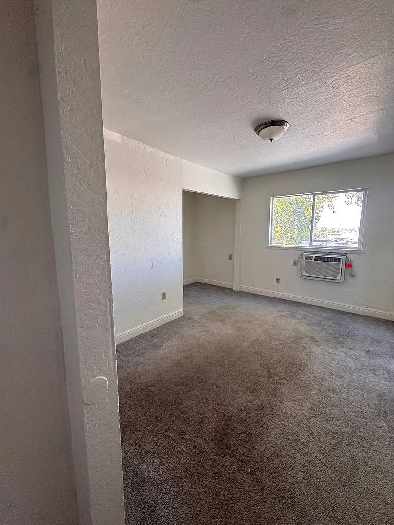 Rio Linda — Photo 1