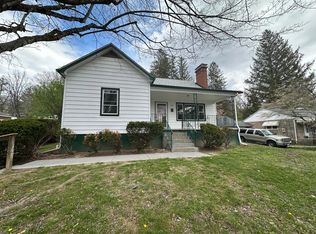 292 Rowan Rd, White Sulphur Springs, WV 24986