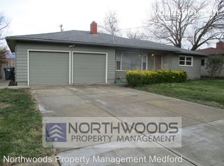 1409 S Ivy St, Medford, OR 97501