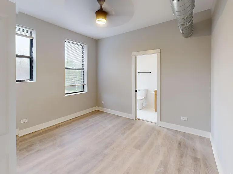 2401 N Kedzie Blvd #2S — Photo 12