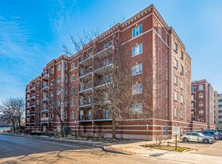 5005 Warren St W #207, Skokie, IL 60077