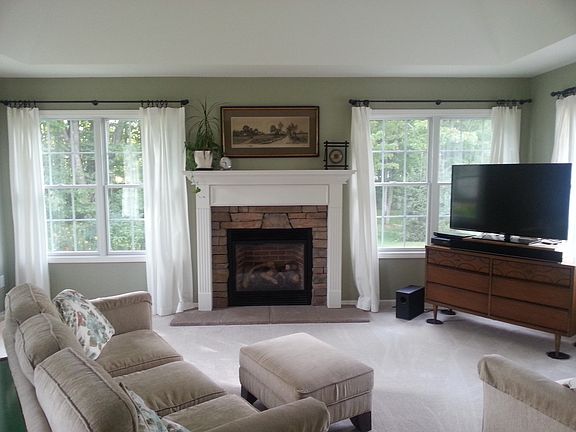 3rd image of 2332 Winterberry Dr
