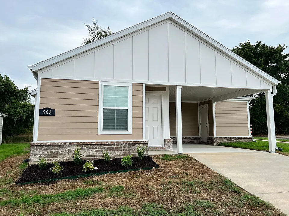 502 Cresswell Dr