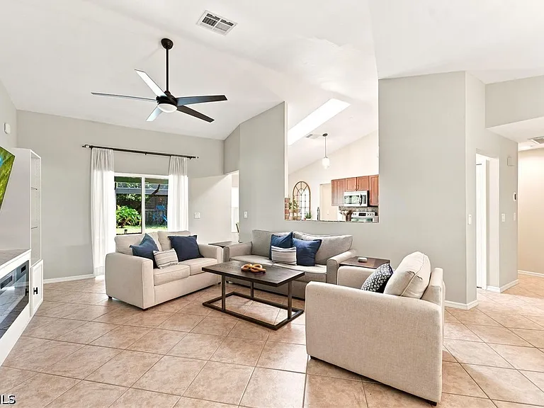 18918 Cypress View Dr — Photo 5