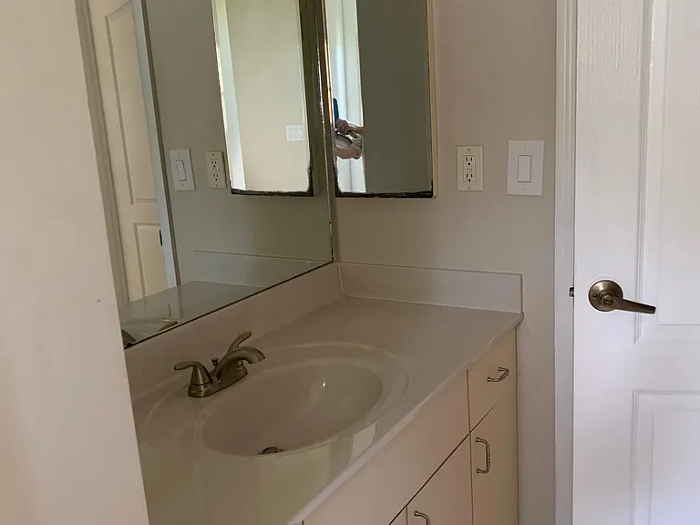 3002 SW 1st Ave — Photo 17