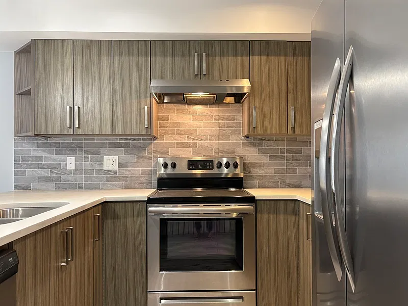 3 bed, 2.5 bath, $2,500 — Photo 3