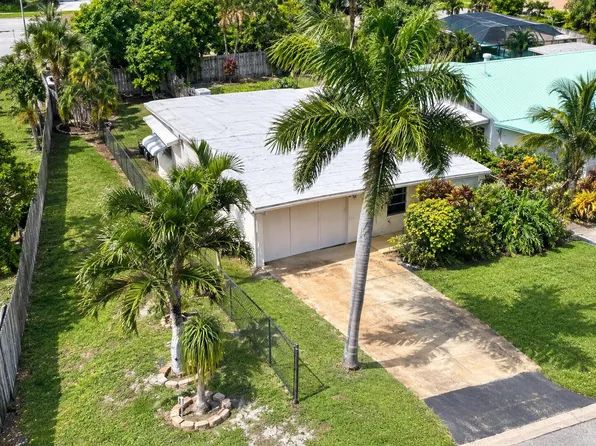 1075 James Road, Lake Worth, FL 33462