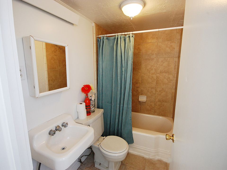 2nd image of 624 E 300 S APT 10