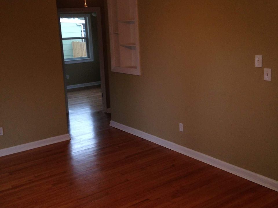 1st image of 1065 50th Ave N