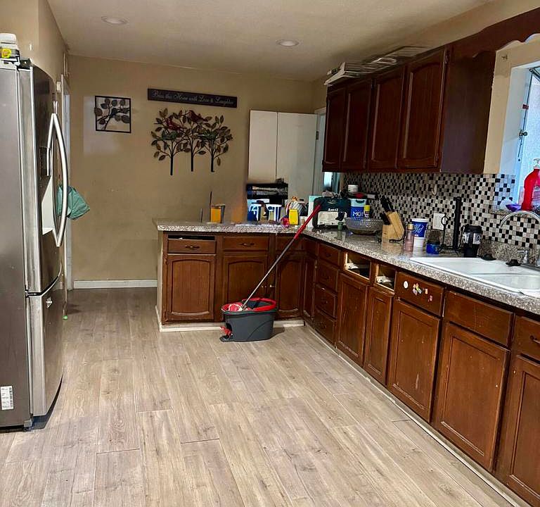 1st image of 81037 Alberta Ave