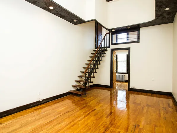 189 Stanhope Street image 1 of 13