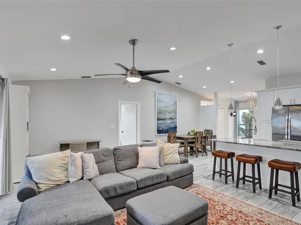 26 Farnworth Drive, Boynton Beach, FL 33426
