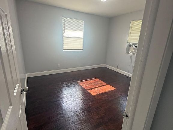3rd image of 2004 Palafox St #3