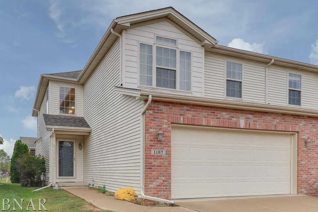 1187 Heron Dr photo 1