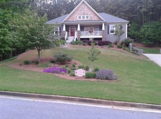 320 Georgetown Dr, Dallas, GA 30132
