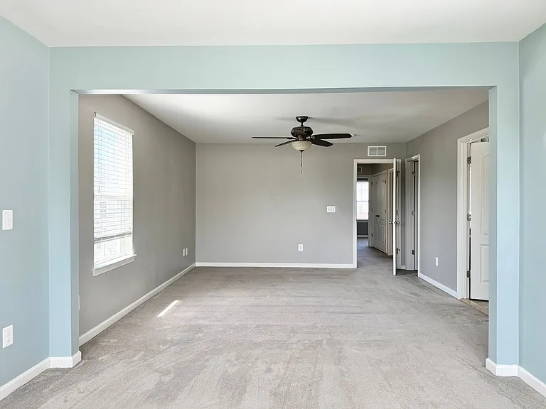7 Coulter Ln — Photo 17