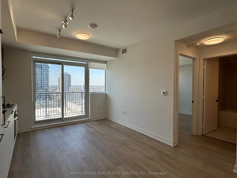 1185 Dupont St #1211 — Photo 15