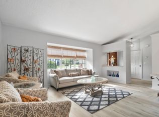 691 Foresteria Ave, Wellington, FL 33414