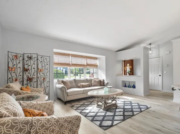 691 Foresteria Ave, Wellington, FL 33414