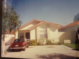 2627 W 74th St, Hialeah, FL 33016