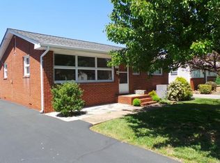 1540 Warpath Dr, Kingsport, TN 37664