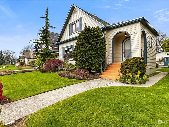 4th image of 2653 N Park Drive