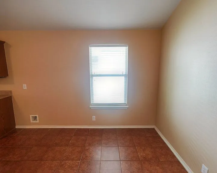 320 Longhorn Way — Photo 16