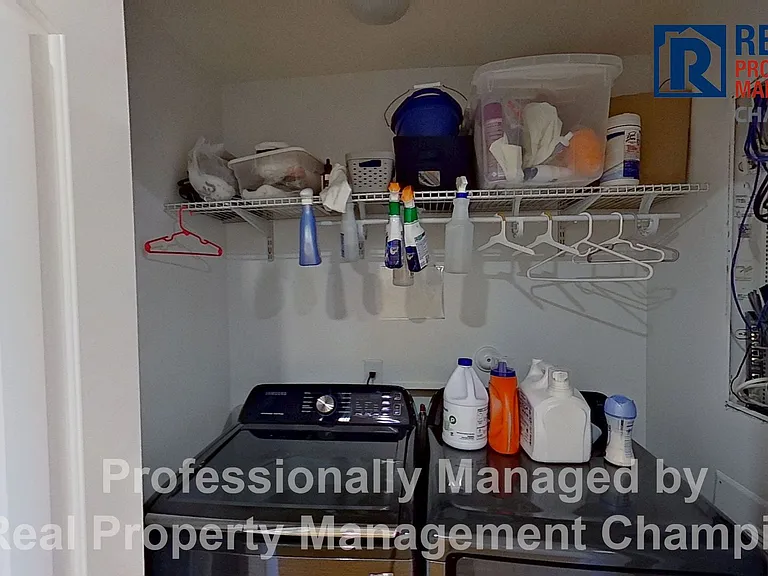 307 N Lake Park Blvd #202 — Photo 24