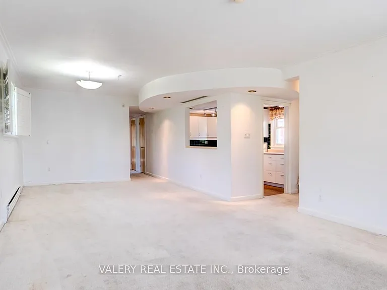 47 Ranleigh Ave #301 — Photo 6