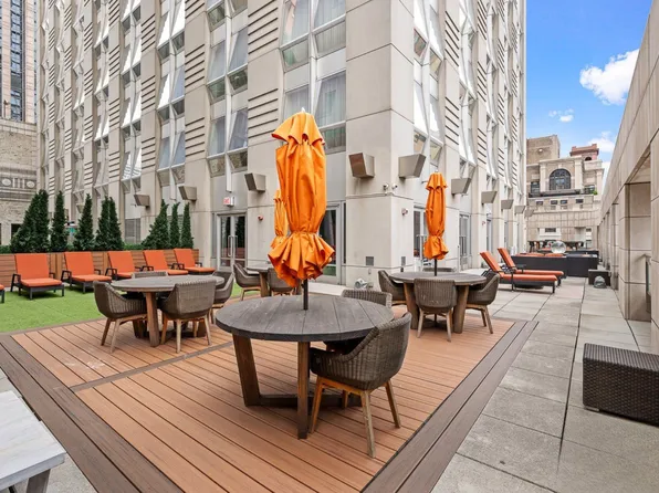 400 Fifth Avenue image 9 of 11