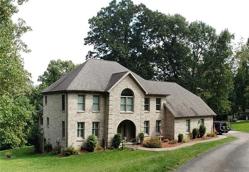 1st image of 920 Linden Dr