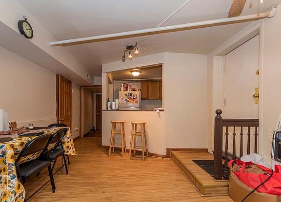 4th image of 2111 S Marshall Blvd #G