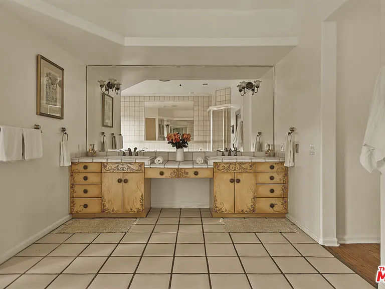3780 1/2 Multiview Dr — Photo 34