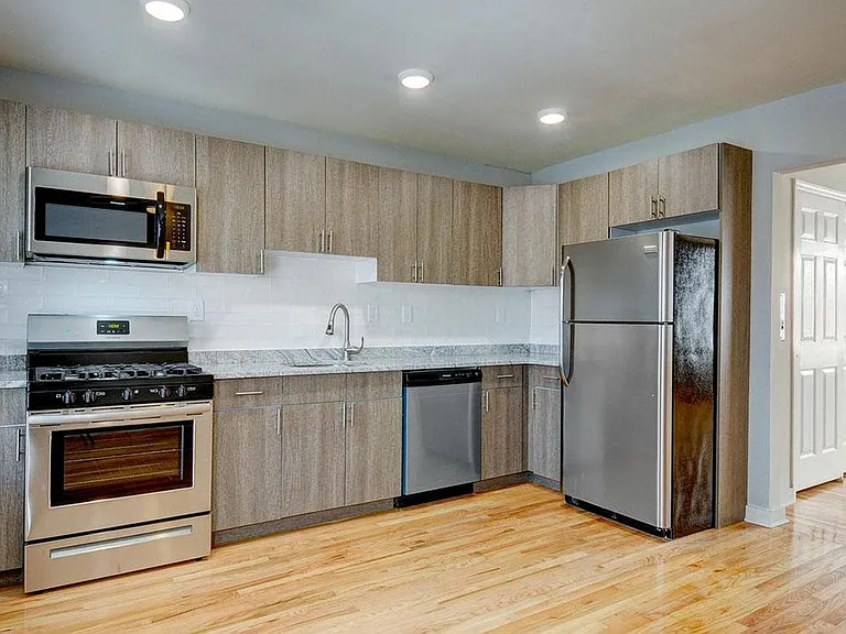 Franklin Manor — Photo 2