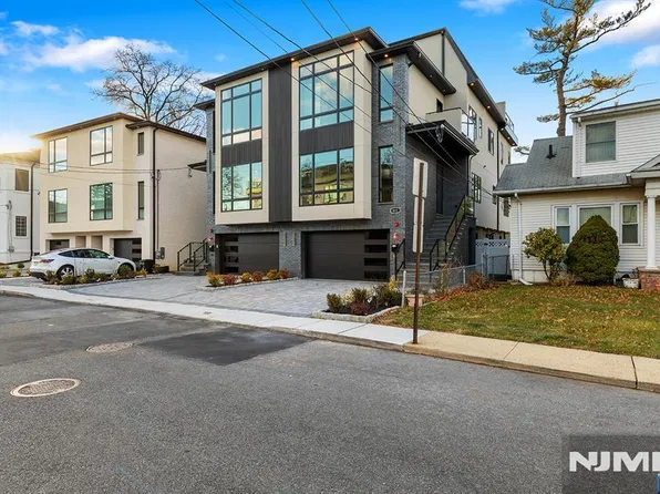 811 Jassamine Way, Fort Lee, NJ 07024
