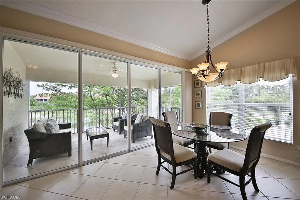 3 bed, 2.0 bath, 1928 sqft, $6,000 — Photo 2