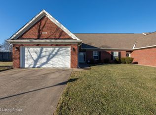 3917 Hillcross Dr, Louisville, KY 40229