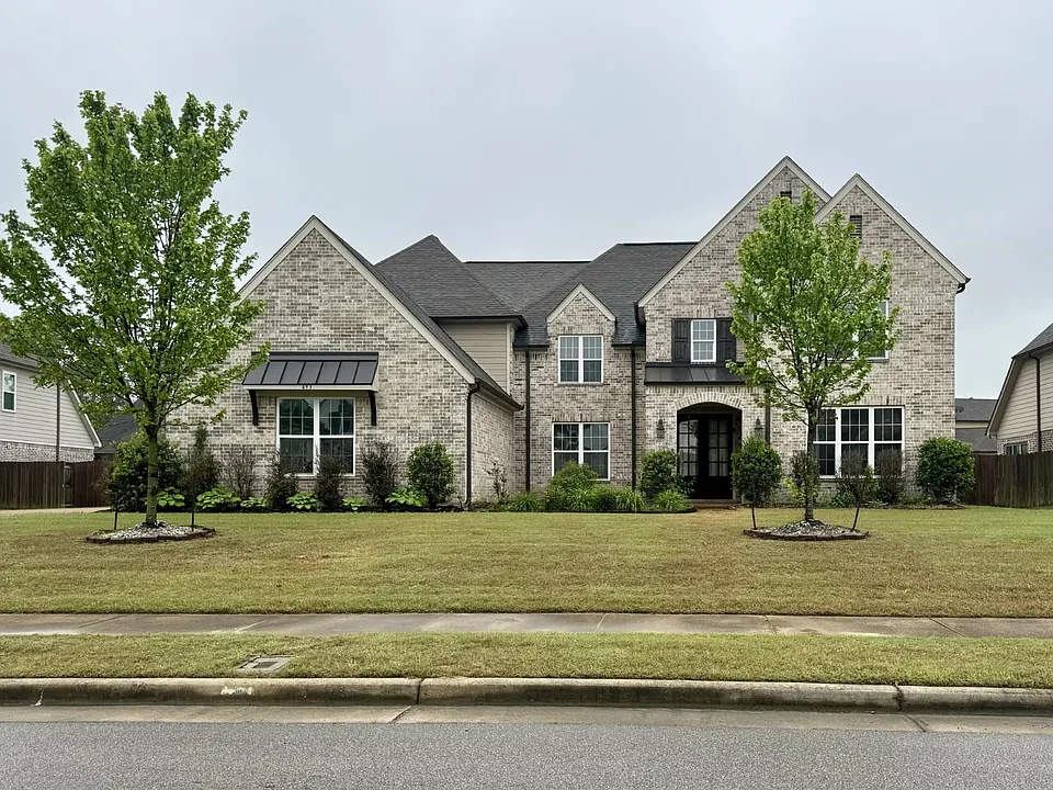 493 Fallen Timbers Ln