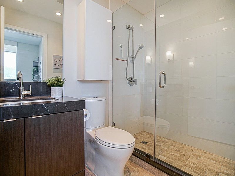 North Vancouver Apartment for rent - 2 Bedrooms — photo 15