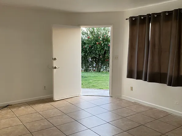 2458 Roeding Rd APT A, Ceres, CA 95307