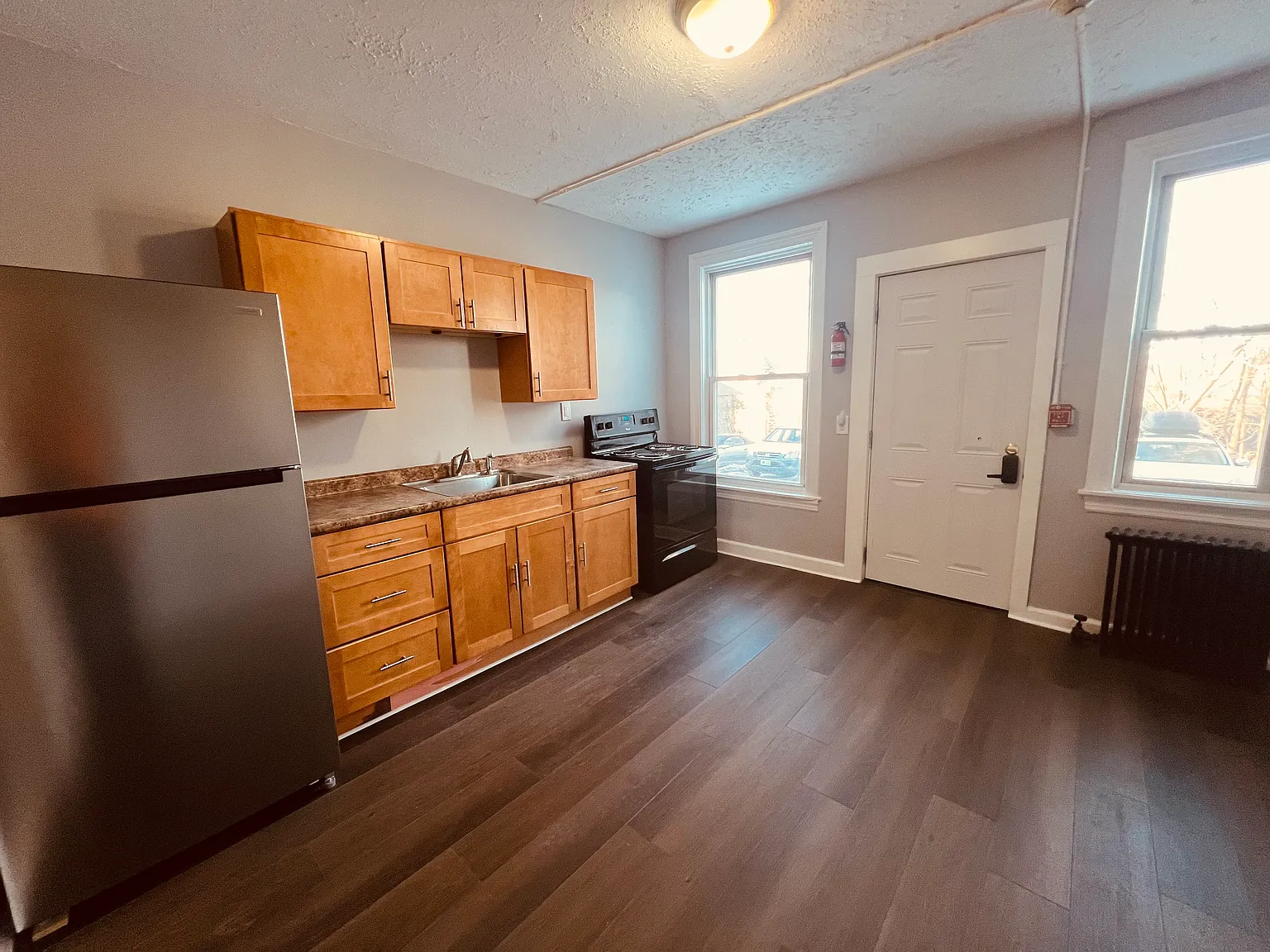 178 Carrington Ave — Photo 2