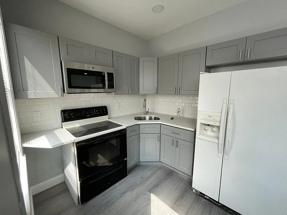 58 Broadway #4