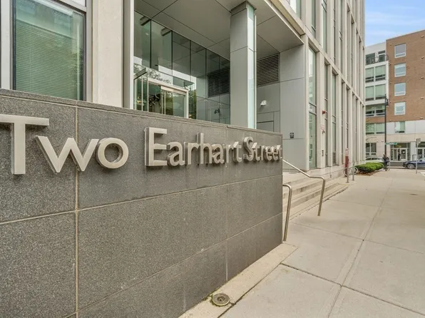 2 Earhart St Unit 203, Cambridge, MA 02141