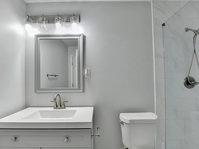 1014 Reap Ln — Photo 10