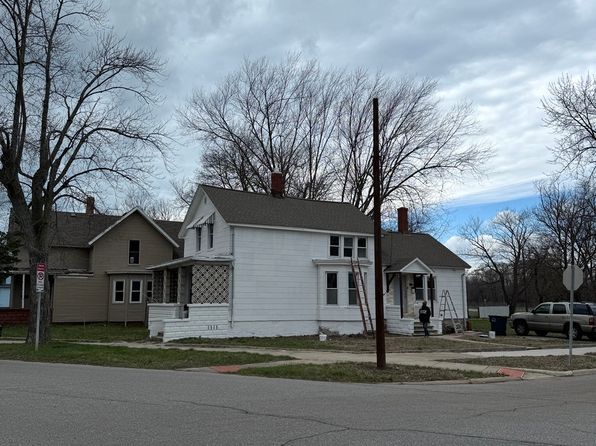303 Chicago St