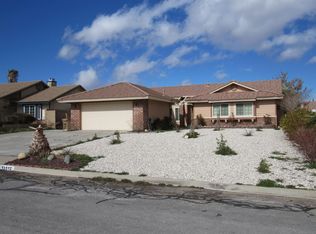13512 Mountain Dr, Hesperia, CA 92344