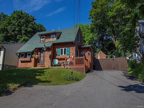 3rd image of 225 McClennan Dr