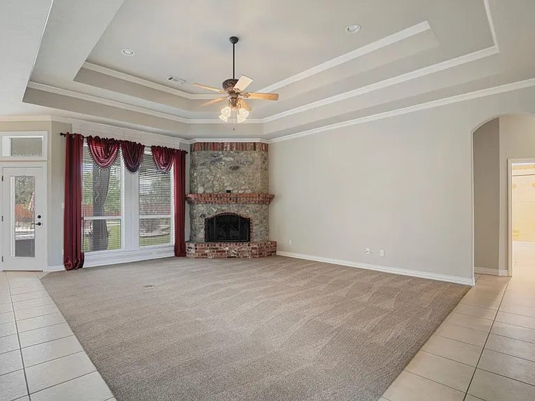 218 Deer Creek Dr — Photo 8